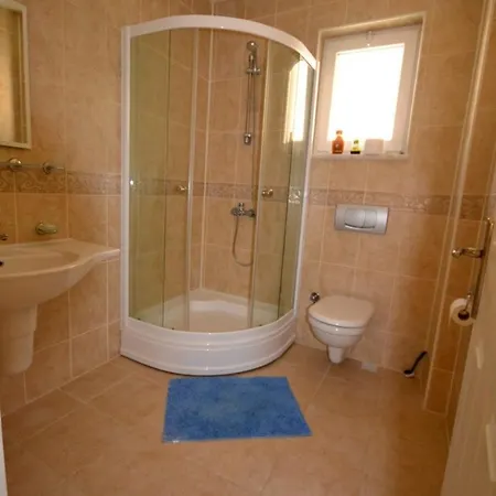 Imagine Renting Your Own Luxury Villa Lakestone 4