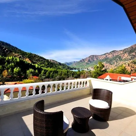 Imagine Renting Your Own Luxury Villa Lakestone 4 فيلة دالامان